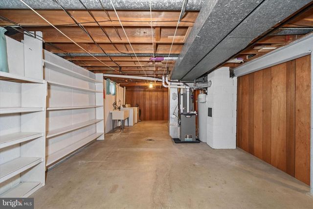 2423 W PARRIS DR, Wilmington, DE 19808