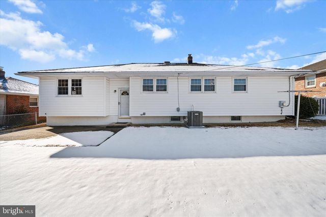 2423 W PARRIS DR, Wilmington, DE 19808