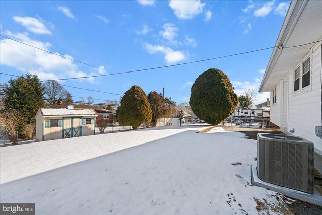 2423 W PARRIS DR, Wilmington, DE 19808