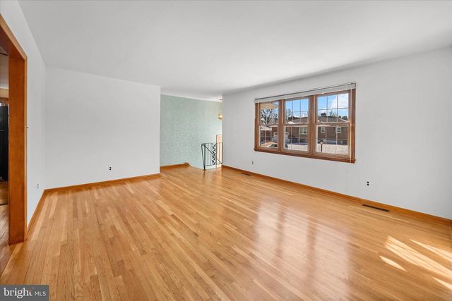 2423 W PARRIS DR, Wilmington, DE 19808