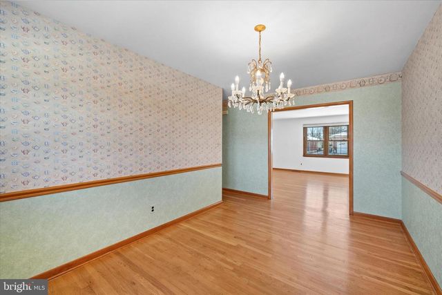 2423 W PARRIS DR, Wilmington, DE 19808