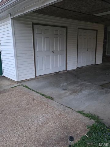 2533 Belmont Drive, High Ridge, MO 63049