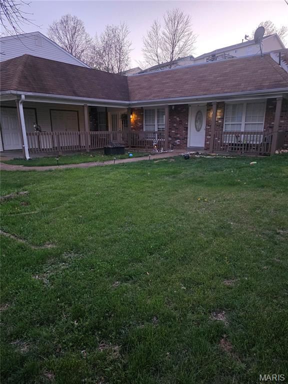 2533 Belmont Drive, High Ridge, MO 63049