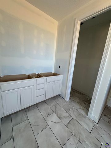 205 Farmland Circle, Perry, GA 31069