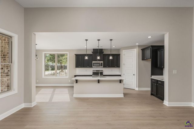 205 Farmland Circle, Perry, GA 31069