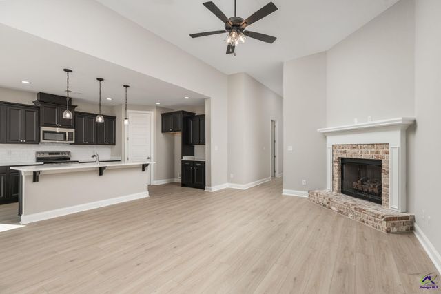 205 Farmland Circle, Perry, GA 31069