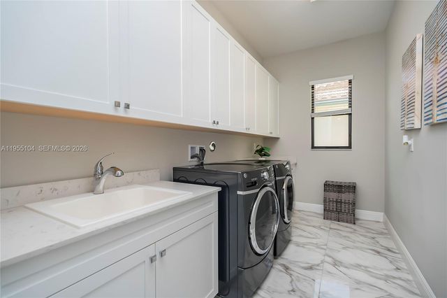 12435 S Parkland Bay Trl, Parkland, FL 33076