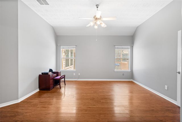 940 Fife Drive, Conroe, TX 77301