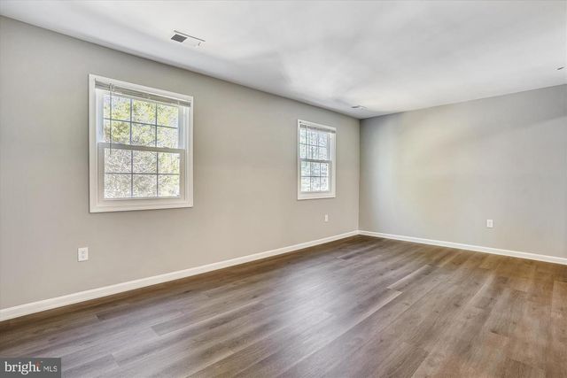 9202 SPRUCEWOOD RD, Burke, VA 22015