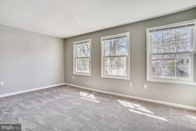 9202 SPRUCEWOOD RD, Burke, VA 22015