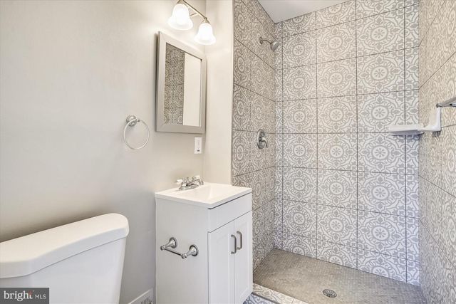 9202 SPRUCEWOOD RD, Burke, VA 22015