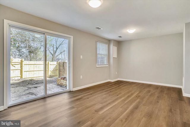 9202 SPRUCEWOOD RD, Burke, VA 22015