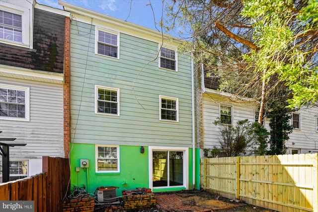 9202 SPRUCEWOOD RD, Burke, VA 22015