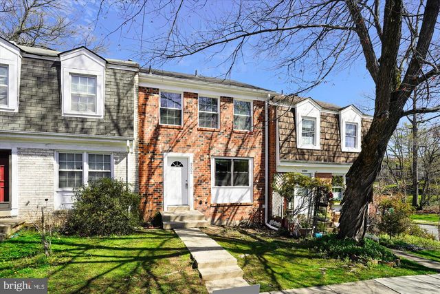 9202 SPRUCEWOOD RD, Burke, VA 22015