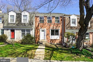 9202 SPRUCEWOOD RD, Burke, VA 22015