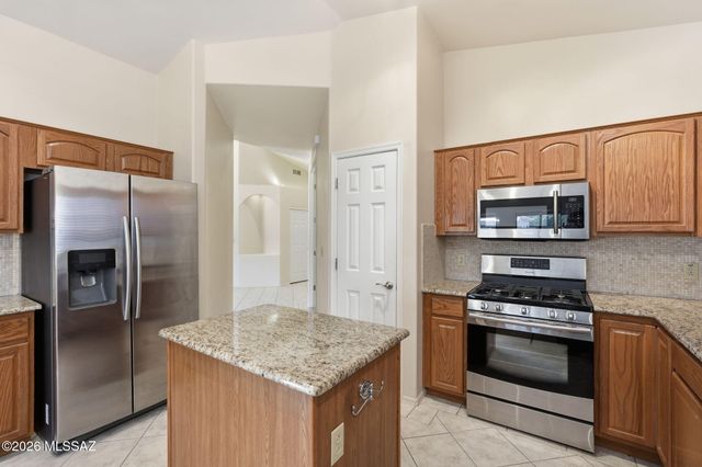 8047 N Arcata Drive, Tucson, AZ 85743