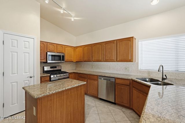 8047 N Arcata Drive, Tucson, AZ 85743