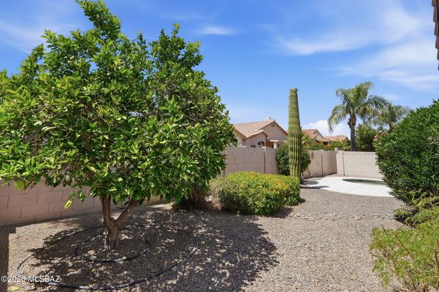 8047 N Arcata Drive, Tucson, AZ 85743