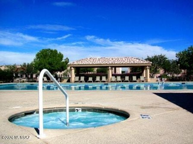 8047 N Arcata Drive, Tucson, AZ 85743