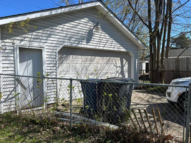 644 Crawford Street, Flint, MI 48507