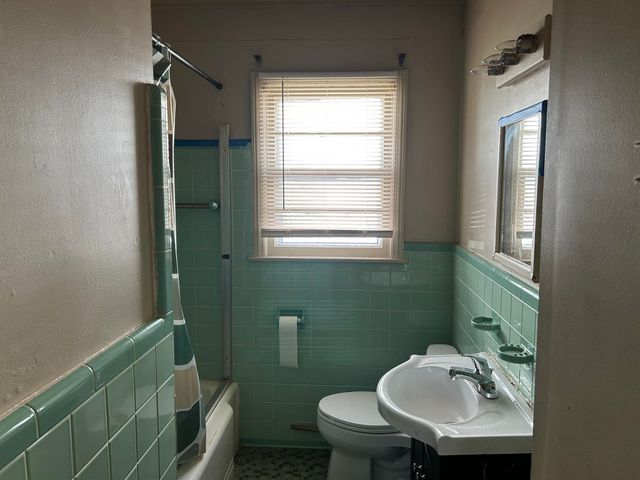 644 Crawford Street, Flint, MI 48507