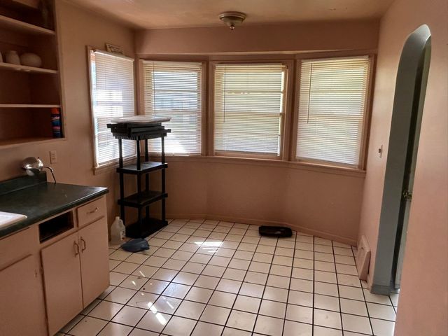 644 Crawford Street, Flint, MI 48507