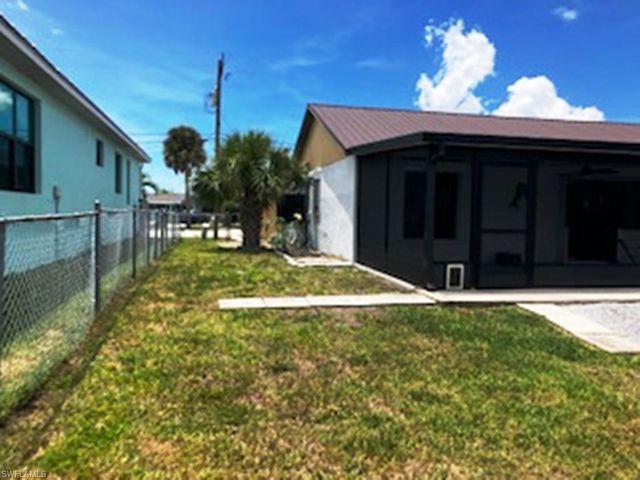 12068 Matlacha BLVD, Matlacha Isles, FL 33991