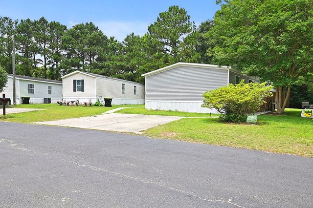 9221 Blue Wing Dr., Murrells Inlet, SC 29576