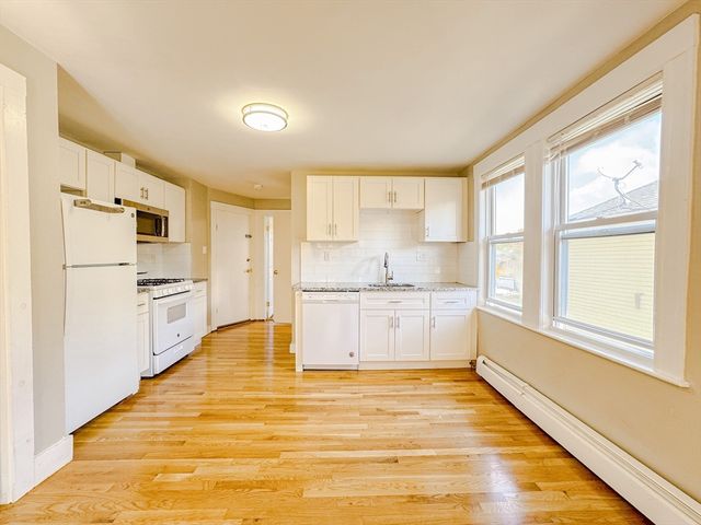 19 Town Hill St 2, Quincy, MA 02169