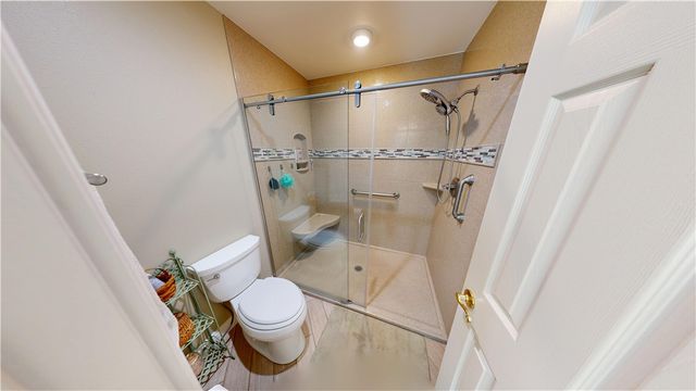 2195 E Wolf Creek Drive, Fayetteville, AR 72703