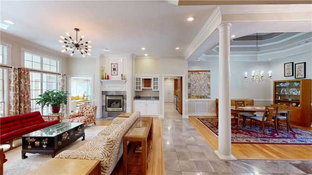 2195 E Wolf Creek Drive, Fayetteville, AR 72703