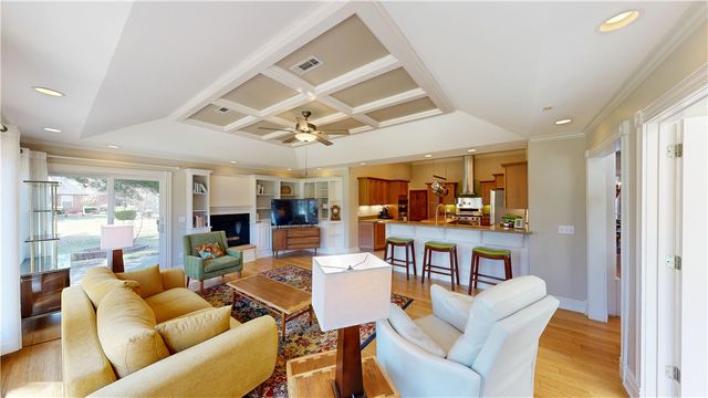 2195 E Wolf Creek Drive, Fayetteville, AR 72703