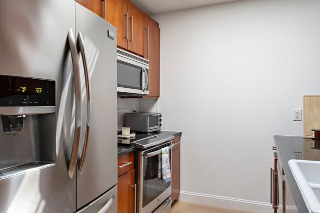 65 Chelsea Street 403, Boston, MA 02129