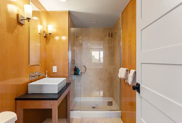 65 Chelsea Street 403, Boston, MA 02129