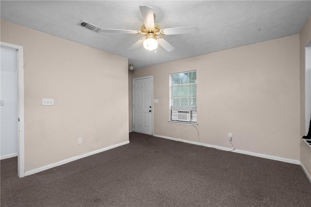 504 Thompson Street, College Station, TX 77840
