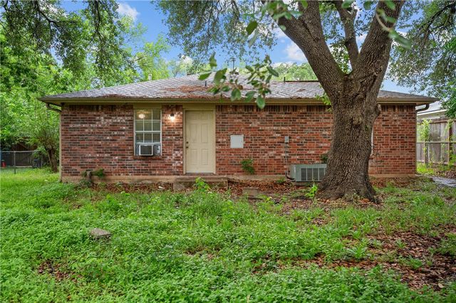 504 Thompson Street, College Station, TX 77840
