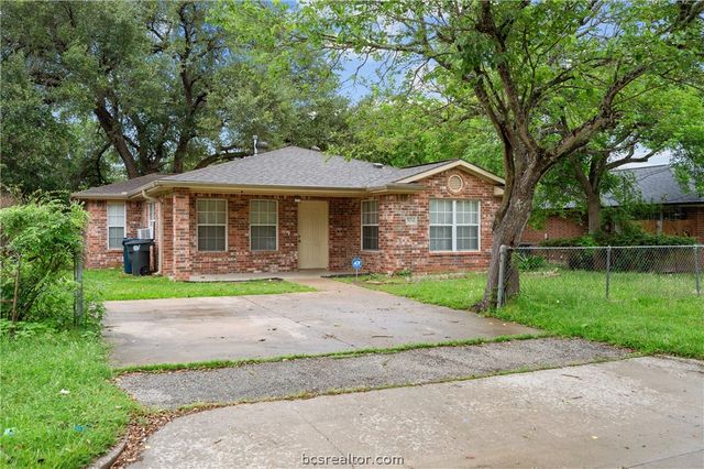 504 Thompson Street, College Station, TX 77840