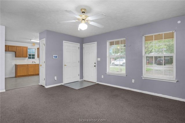 504 Thompson Street, College Station, TX 77840