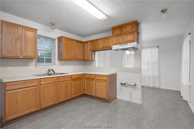 504 Thompson Street, College Station, TX 77840