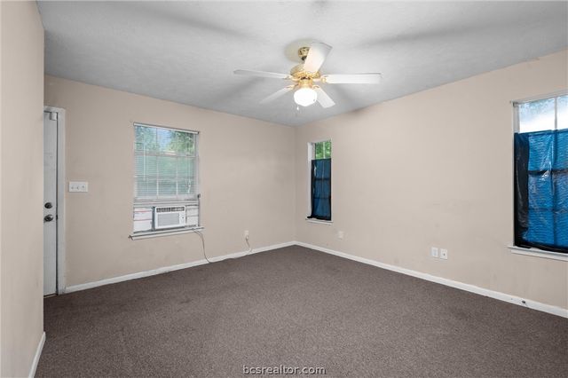 504 Thompson Street, College Station, TX 77840