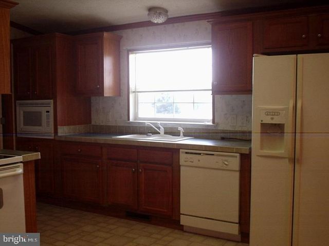 62 RIDGEDALE AVE, New Providence, PA 17560