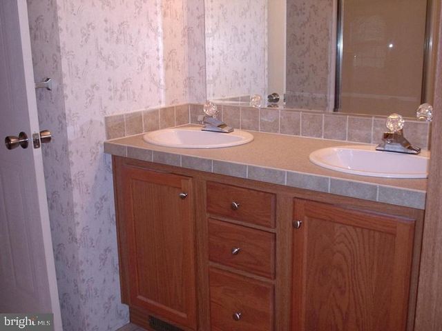 62 RIDGEDALE AVE, New Providence, PA 17560