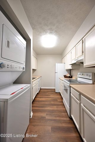 3500 Lodge Ln APT 338, Louisville, KY 40218