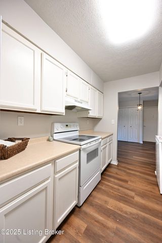 3500 Lodge Ln APT 338, Louisville, KY 40218