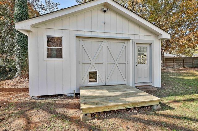 15 Pine Chase, Carrollton, GA 30116