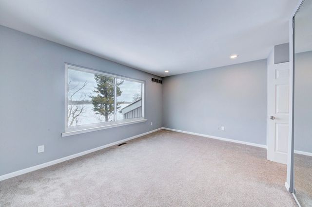 9573 Harbour Cove Court, Ypsilanti Twp, MI 48197