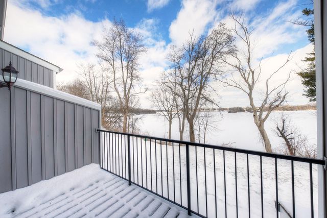 9573 Harbour Cove Court, Ypsilanti Twp, MI 48197