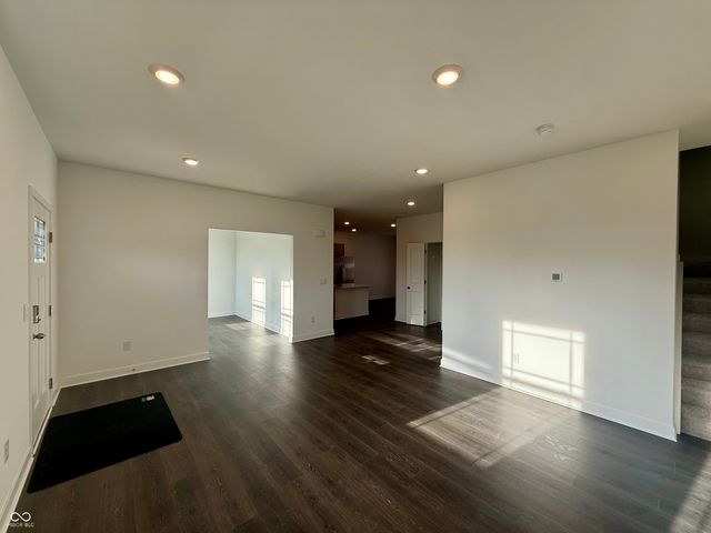 6114 Cascades Drive, Whitestown, IN 46075