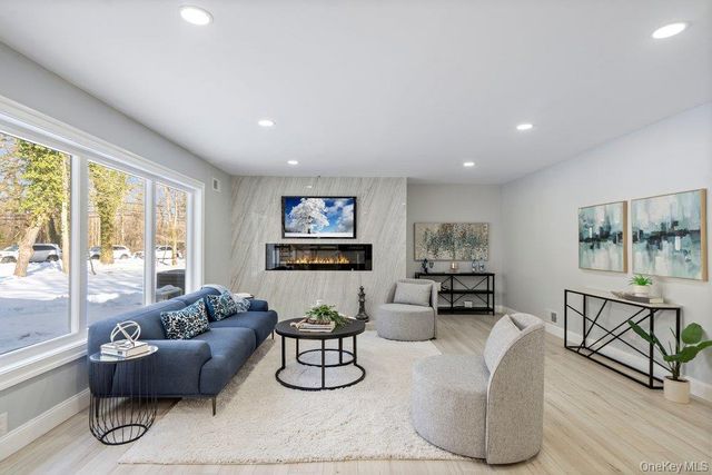 497 Woodbury Road, Cold Spring Harbor, NY 11724