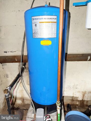 42 GROFF RD, Boyertown, PA 19512